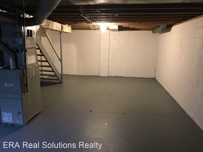 Building Photo - 2289 Courtright Rd
