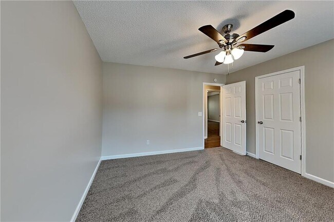 Building Photo - 411 Saddle Brooke Dr