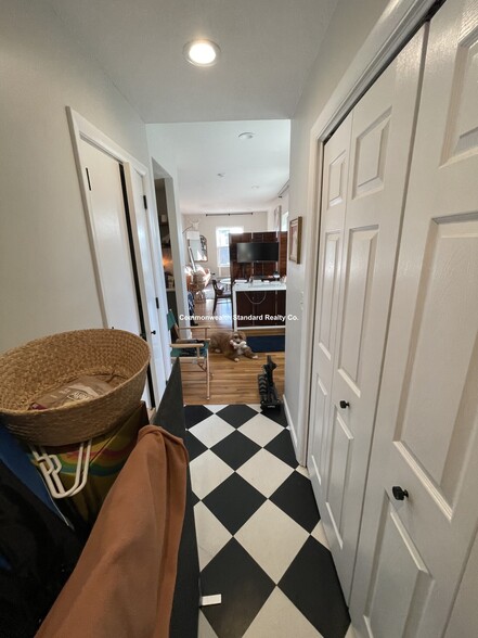 Building Photo - 3 Worcester Sq