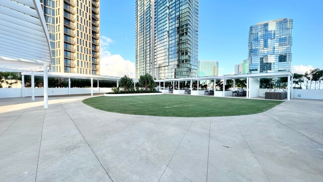 Building Photo - Available Now -- Brand New 2 Bedroom, 2 Ba...