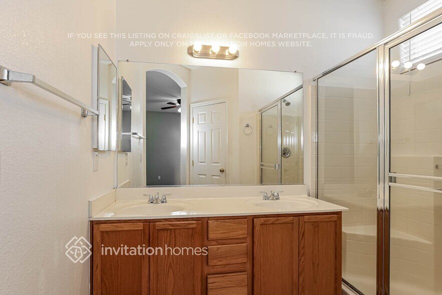 Building Photo - 3871 N 141st Dr