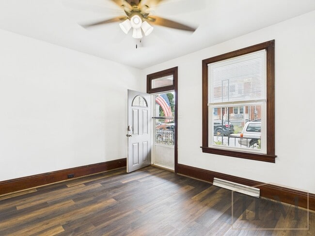 Building Photo - 1/2 OFF 1st Months Rent! Available Now!  D...