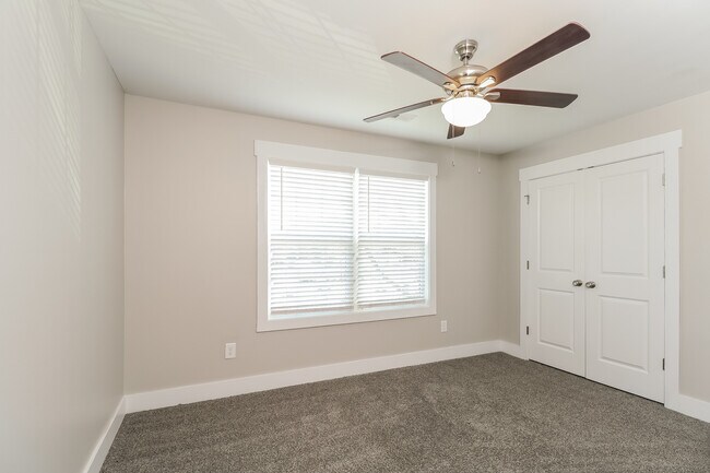 Building Photo - 913 N Boyce St