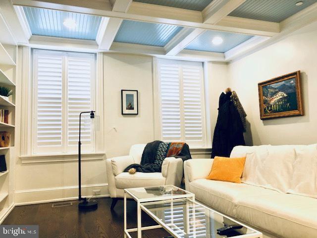 Building Photo - 8 N New St