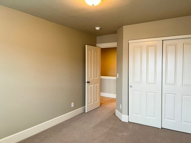 Building Photo - 2710 Eagles Eye Ave NW