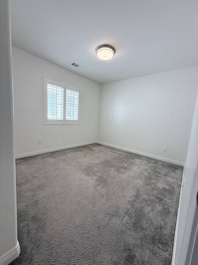 Building Photo - 672 Sage Brook Ct