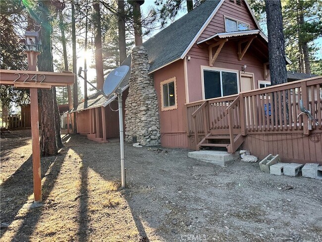 Building Photo - 2242 Deep Creek Dr