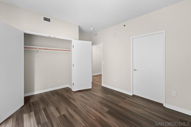 Building Photo - 427 Ninth Ave