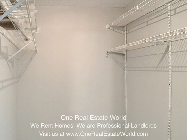 Building Photo - 12929 Ohio Woods Ln