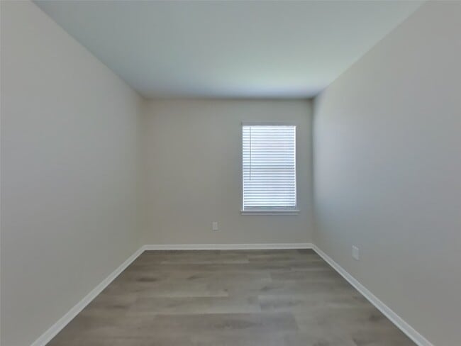 Building Photo - 928 American Monarch Dr