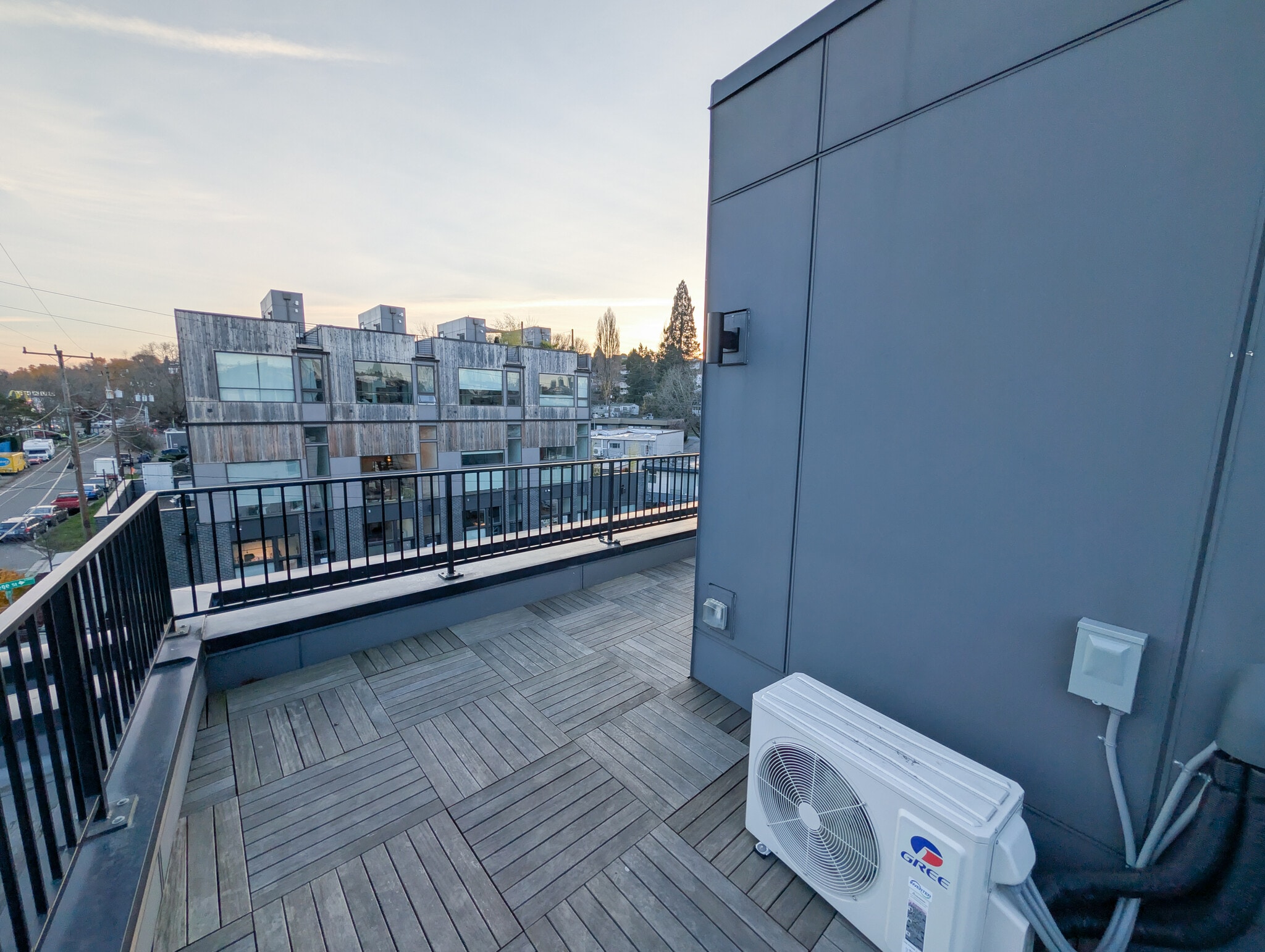 Building Photo - 2227 25th Ave S