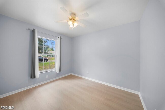 Building Photo - 15624 Sunny Crest Ln