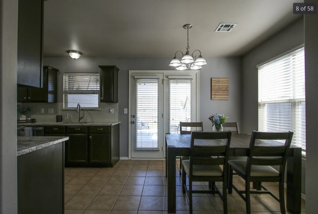 Building Photo - Great Broken Arrow Home, 3 bed 2 bath