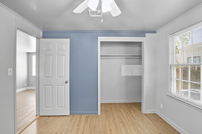 Building Photo - Charming 3-Bedroom Near Brookside & The Ga...