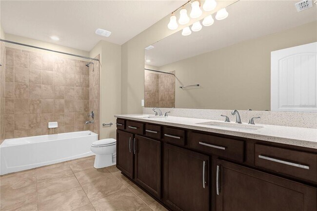 Building Photo - 2819 Matera Dr