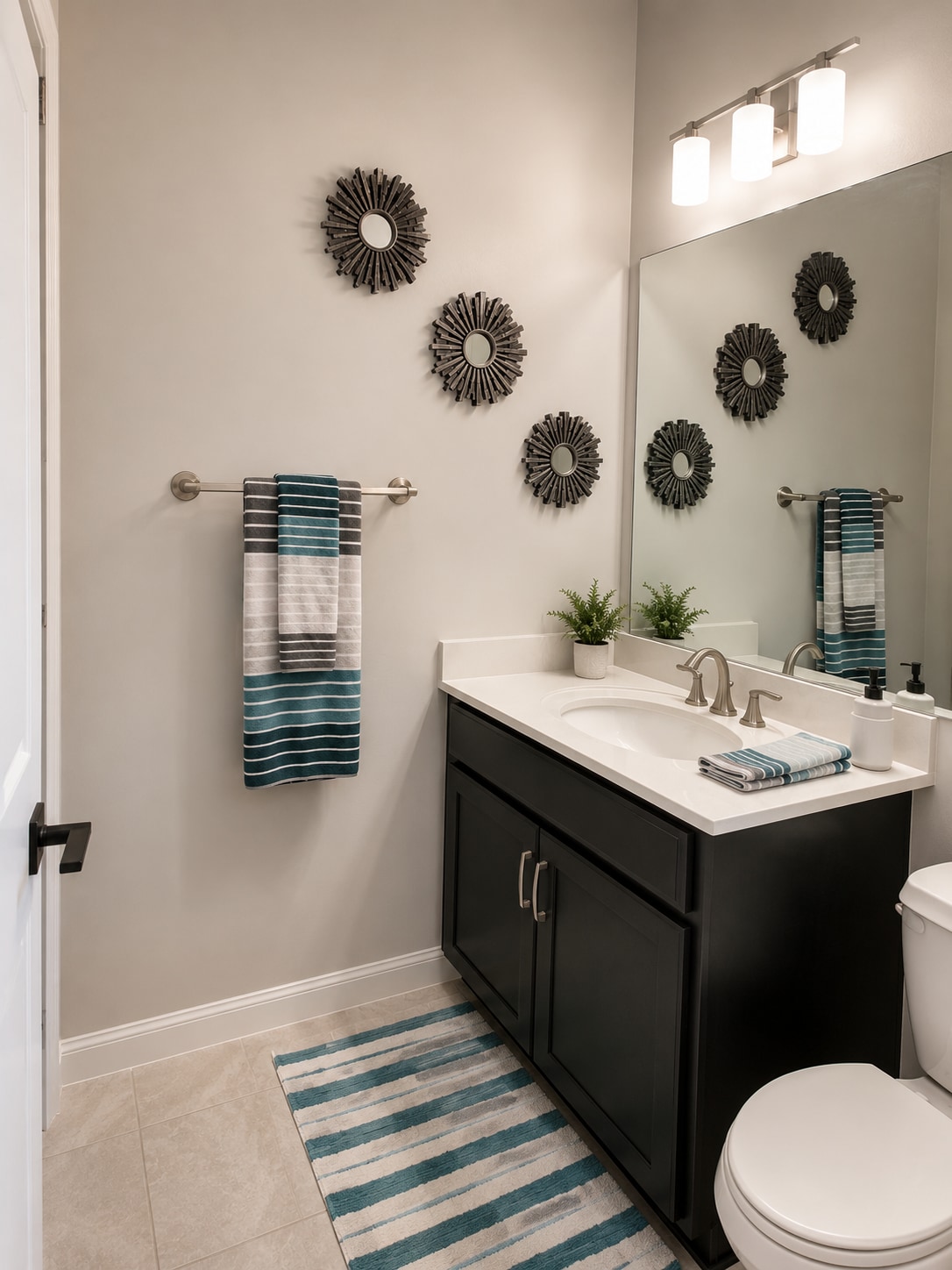 Second Full Bathroom - 26141 Palace Ln