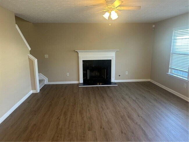 Building Photo - 4197 Grant Forest Cir