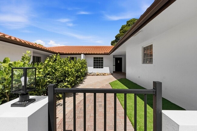 Building Photo - 3310 NW 90th Ave