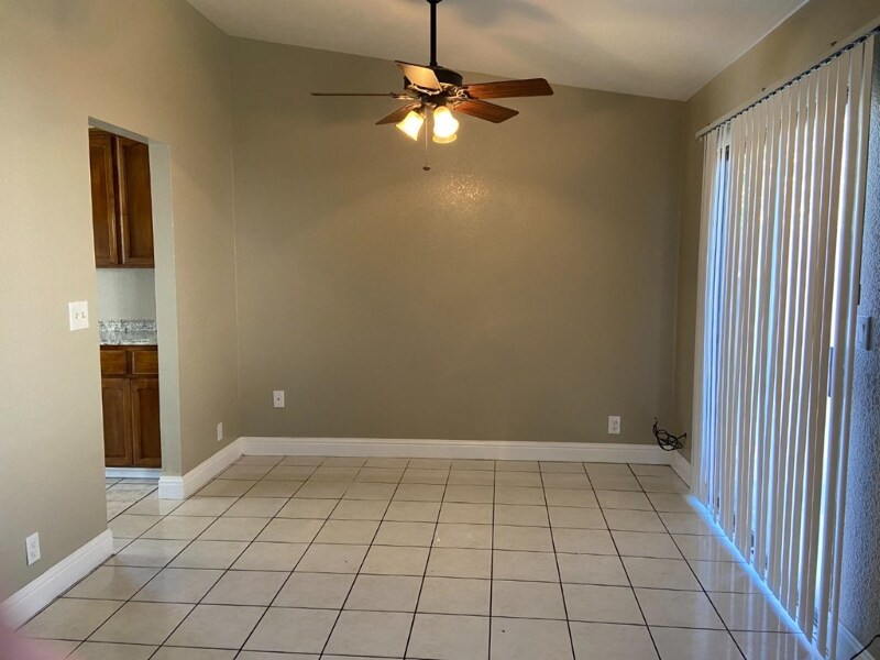 Building Photo - 700 Lacross Ct