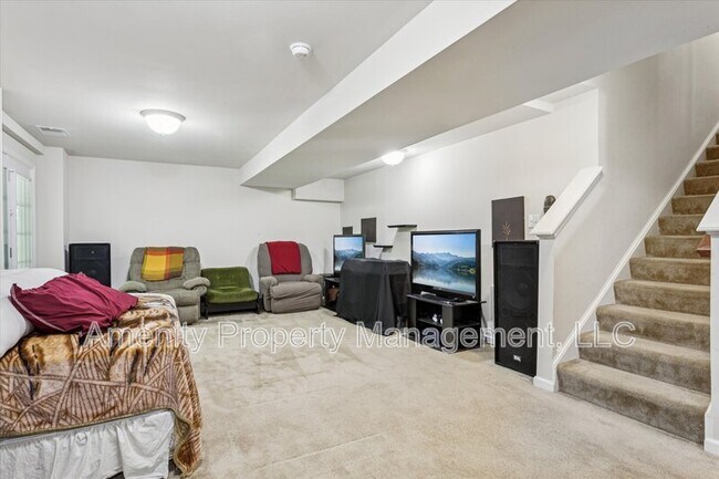 Building Photo - 3271 Newland Ct