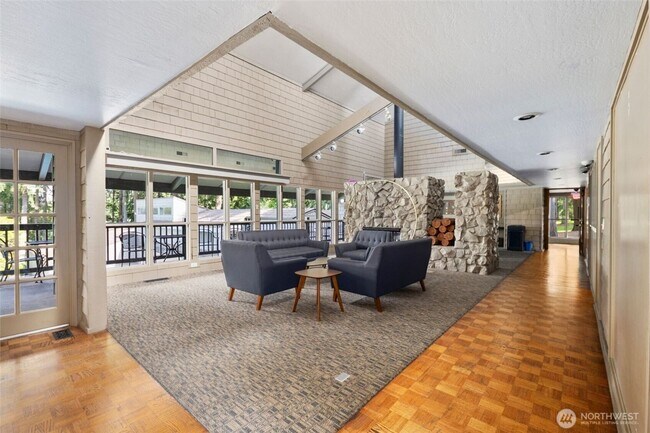 Building Photo - Resort Living at home!