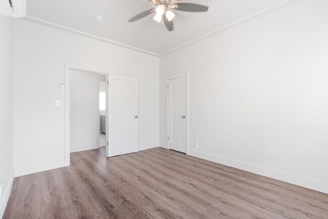 Building Photo - 115 S Westmoreland Ave