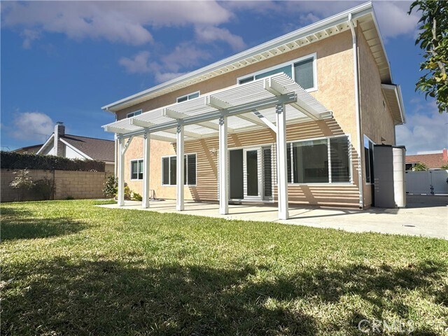 Building Photo - 9872 Kings Canyon Dr