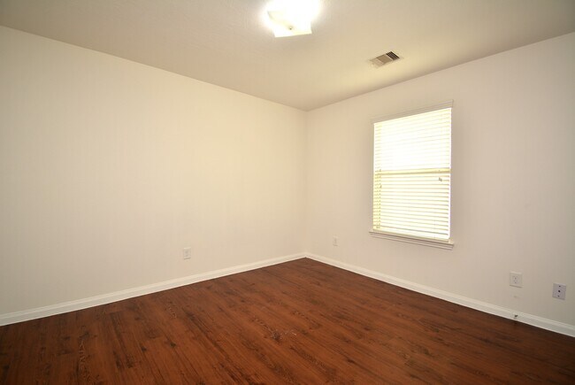 Building Photo - 12010 Gregory Crossing Way