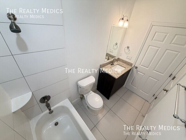 Building Photo - 2481 San Filippo Dr SE