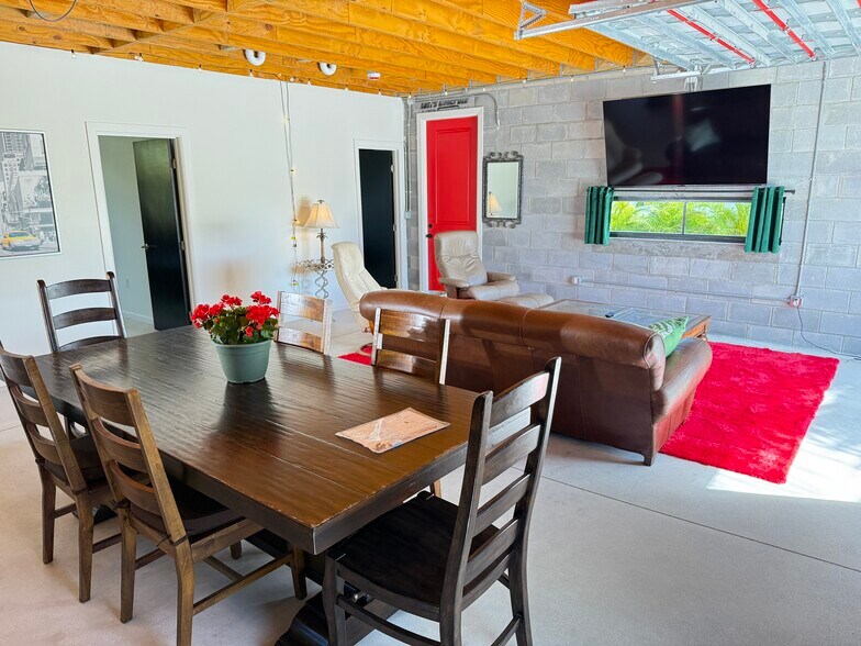 Building Photo - 1335 Churchill Rd