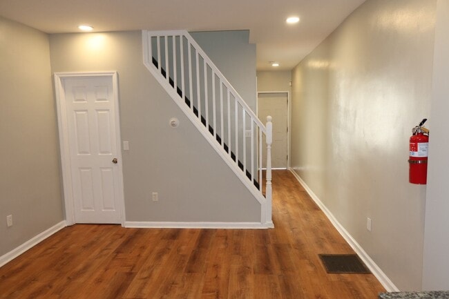 Building Photo - 2-Bedroom Home – Ready for You! ?