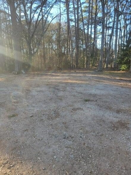 Building Photo - 5012 Suwanee Dam Rd