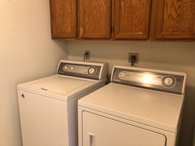 Building Photo - Wow! Long Term Unfurnished Awesome home in Leisure World a 45+ Active Adult Community.