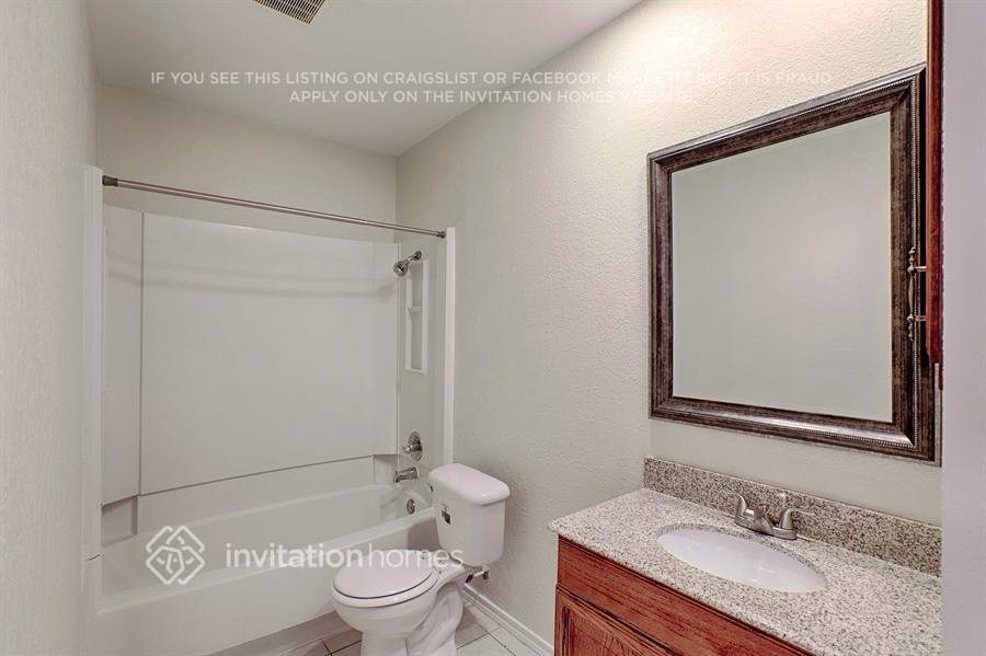 Building Photo - 1720 Brighton Dr