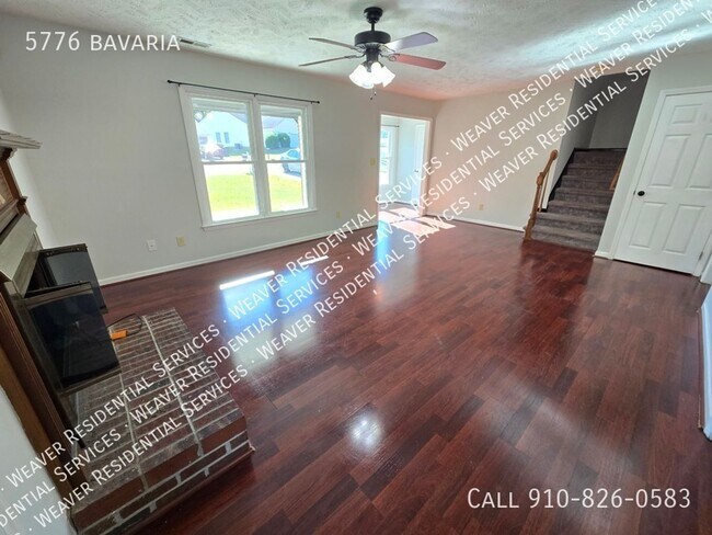 Building Photo - Cute Two Story in Fayetteville!