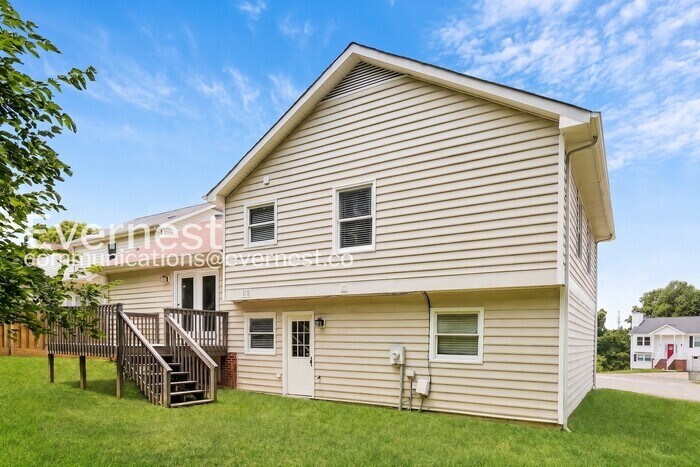 Building Photo - 14 Fieldale Ct