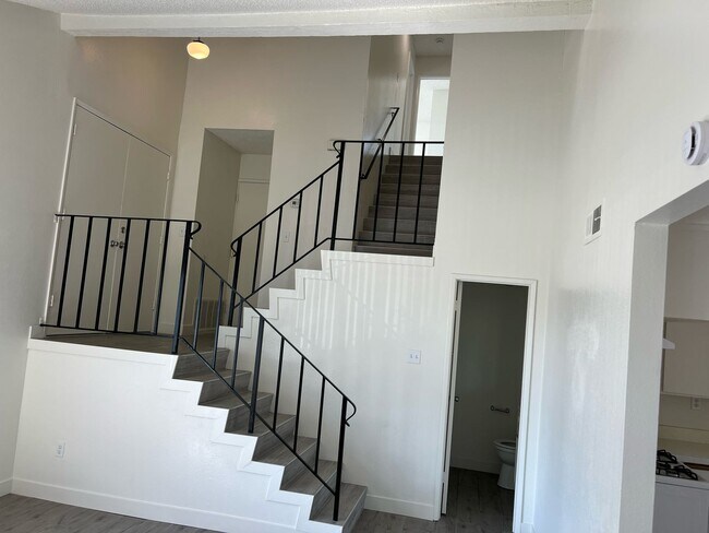 Building Photo - 2410 S Nadine St