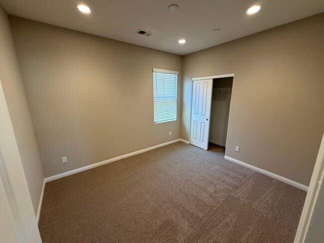 Building Photo - 952 Sea Glass Wy