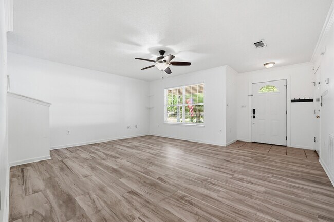 Building Photo - 357 Timber Wind Dr