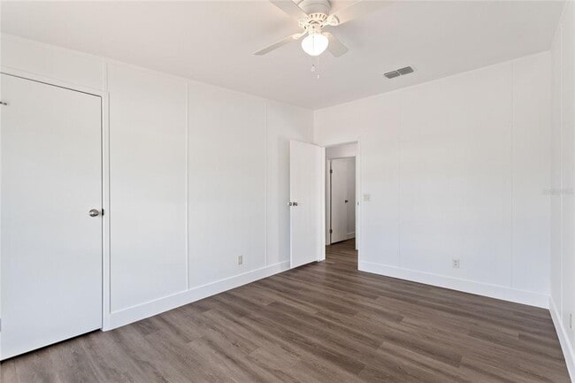 Building Photo - 486 Lindsey Dr