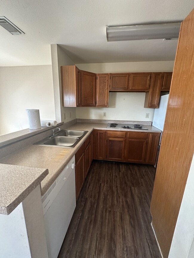 Building Photo - 13906 Buckingham Dr