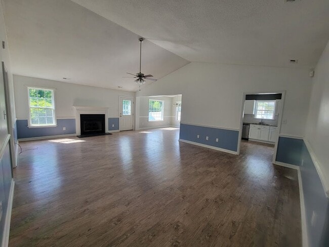 Building Photo - 211 Marsh Hen Ct