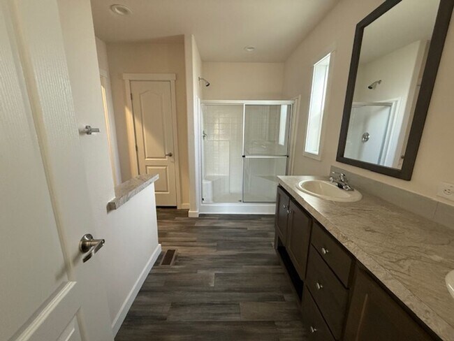 Building Photo - Brand New Manufactured Home on 1.5 Acres!