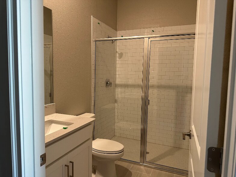 Building Photo - 917 SE 42nd St