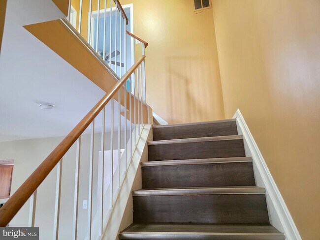 Building Photo - 14100 Oakpointe Dr