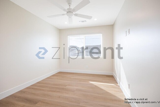 Building Photo - 5002 Plainview Rd