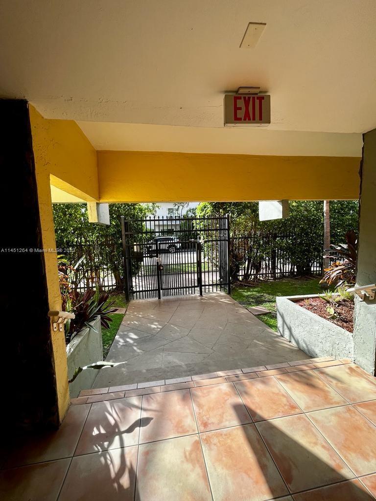 Building Photo - 7900 Tatum Waterway Dr