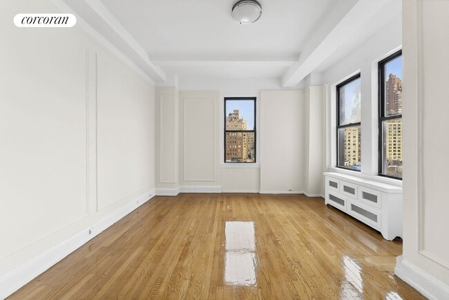 Building Photo - 175 W 76th St