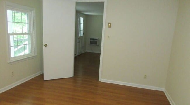 Building Photo - 254 Stribling Ave