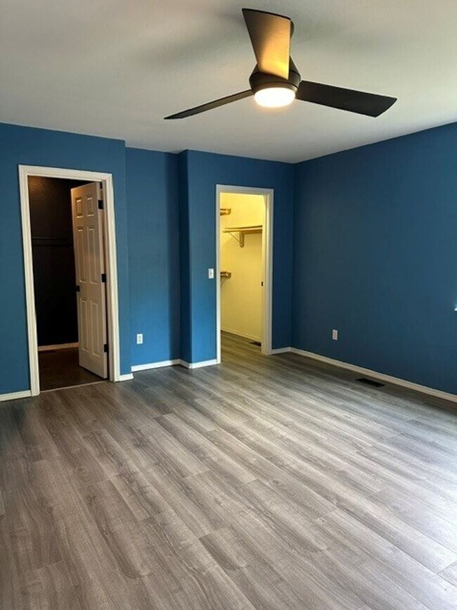 Building Photo - 3Bed, 2Bath Single Family Home in Beautiful Eagle River!!